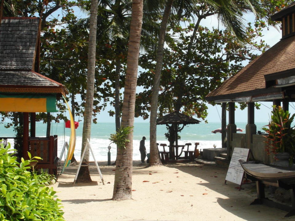 Ansicht auf den Strand  The Fair House Beach Resort