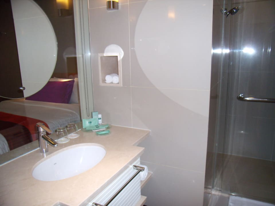 Bad Hotel Courtyard By Marriott Bangkok