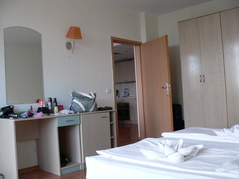 Das Schlafzimmer im AP Grand Hotel Oasis