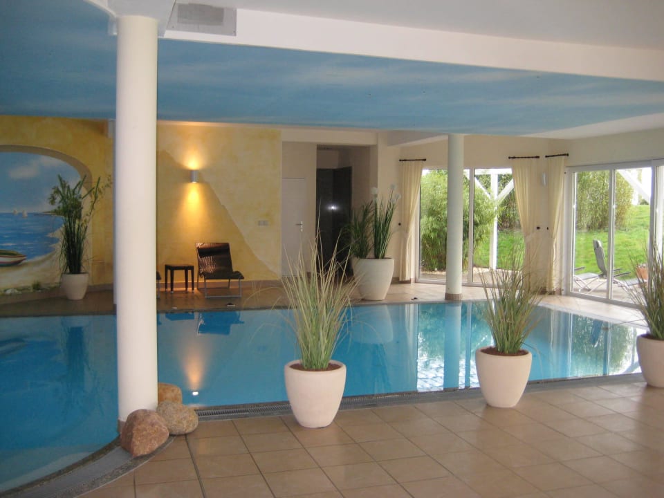 Pool mit einer Größe von ca. 5 x 10 m *Pool existiert nicht  REGIOHOTEL Berghotel Ilsenburg