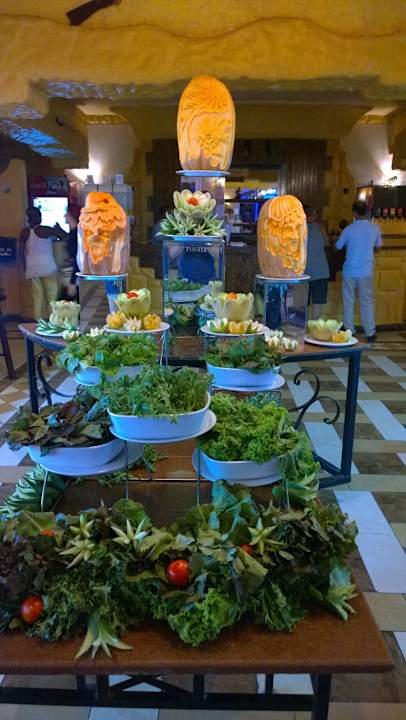 Salatbuffet donnerstags Pickalbatros Alf Leila Wa Leila Resort - Neverland Hurghada