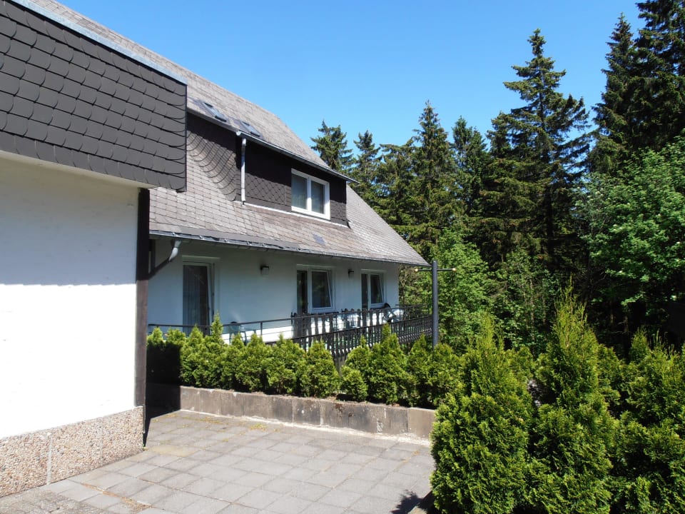 Blick auf das Nebengebäude Der schöne Asten - Resort Winterberg