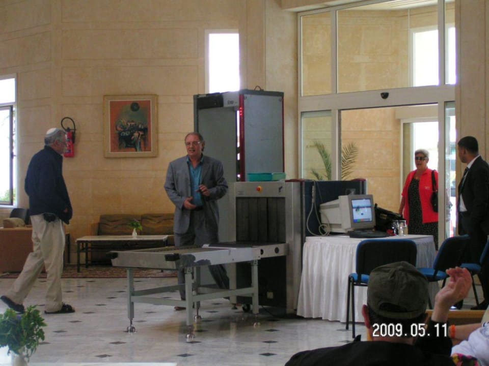 Lästiger Sicherheitscheck Hotel El Mouradi Djerba Menzel