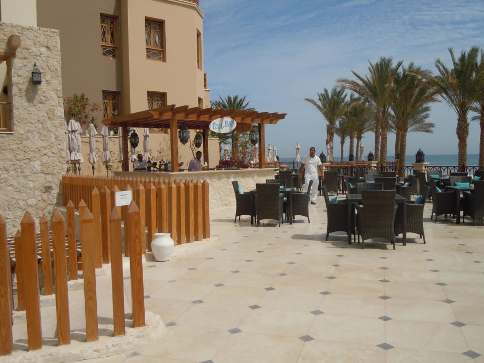 Blick zur Poolbar Makadi Spa - Adults only