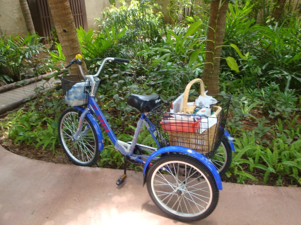 Dienstfahrzeug für das Personal Sheraton Hua Hin Pranburi Villas