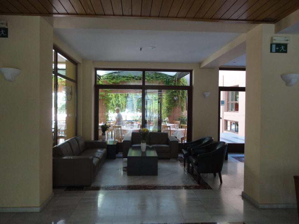 Hotel wewnątrz Atrium Ambiance Hotel