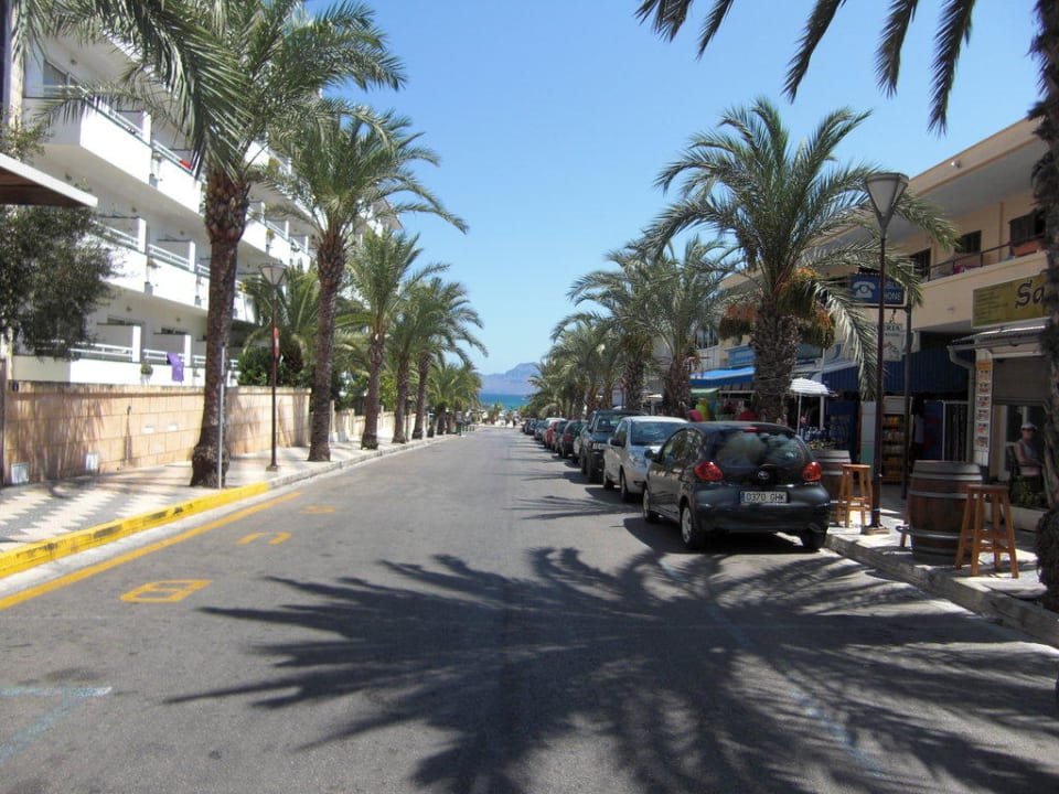 Strasse am Hotel Caprice Janeiro Hotel & Spa