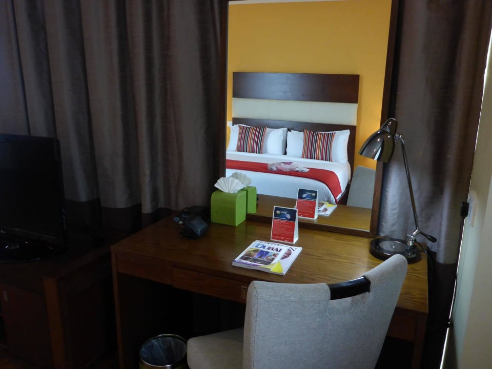Schreibecke Ramada by Wyndham Downtown Dubai