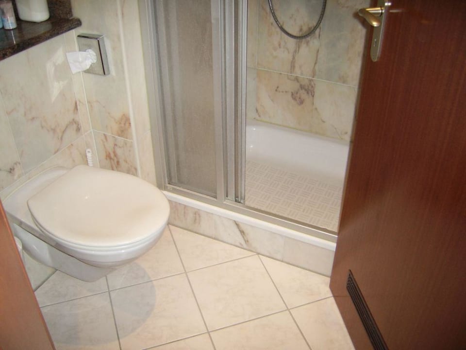 Das winzigste Bad der Welt für 4 Sterne SEETELHOTEL Ostseeresidenz Bansin