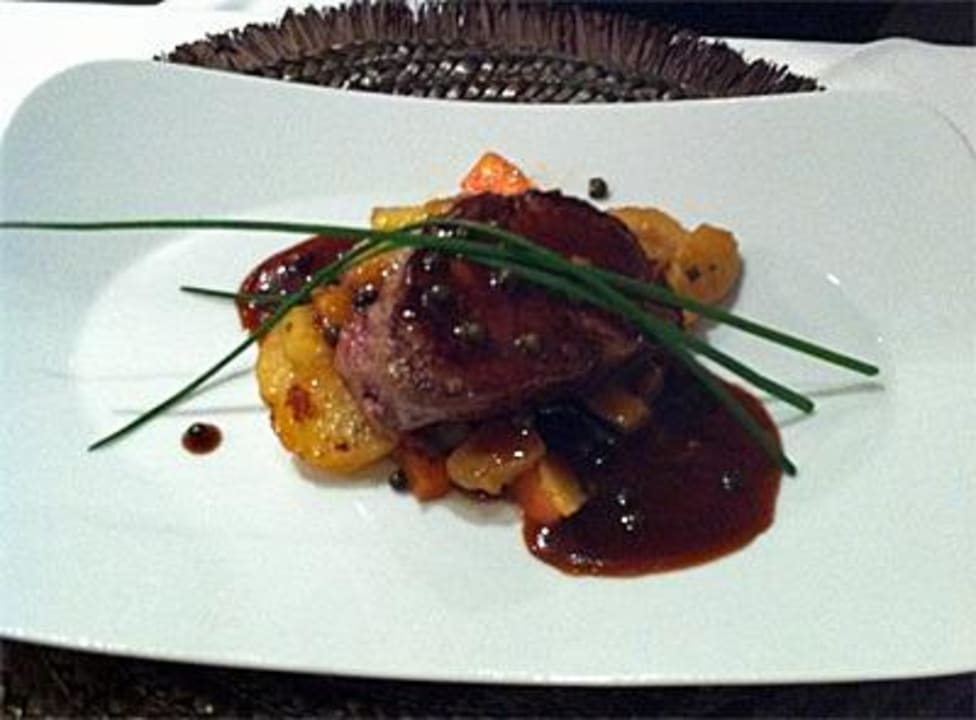 Rindsfilet in einem Hauptgang Chalet S Dolomites