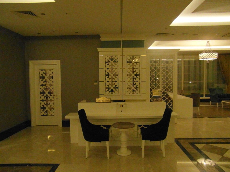 - Karmir Resort & Spa