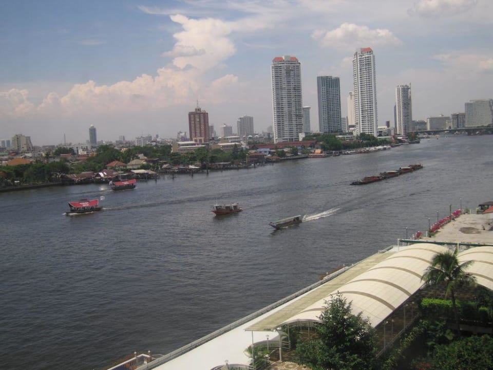 Aussichr Superior Ramada Plaza by Wyndham Bangkok Menam Riverside