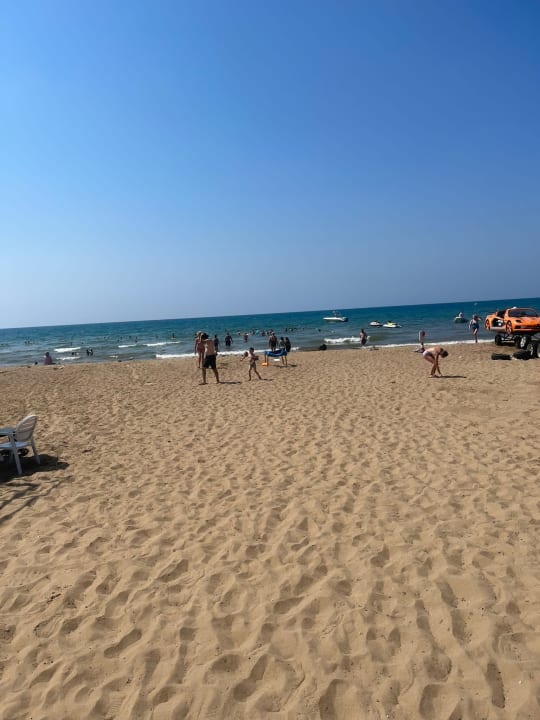 Strand Well Palace Side