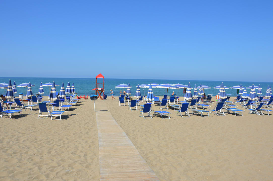 Strand Hotel Marina Club