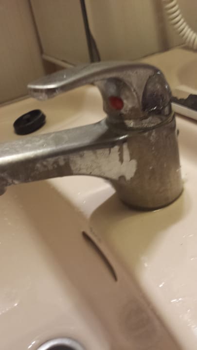 Wasserhahn hat das zeitliche erreicht  Bei Juan Playa Blanca