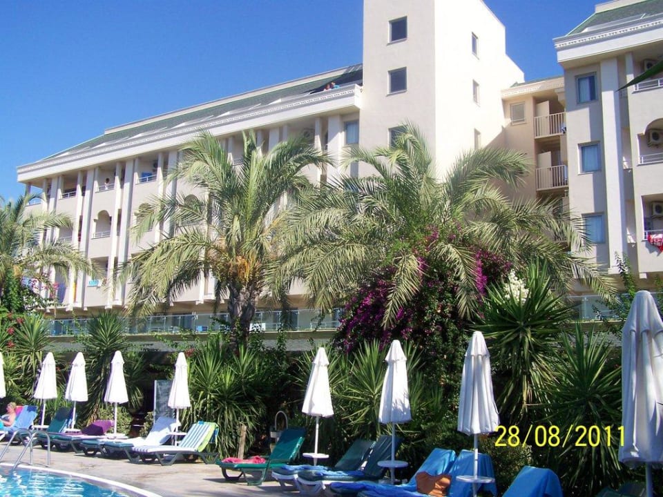 Pool am Altbau Calimera Hane Garden