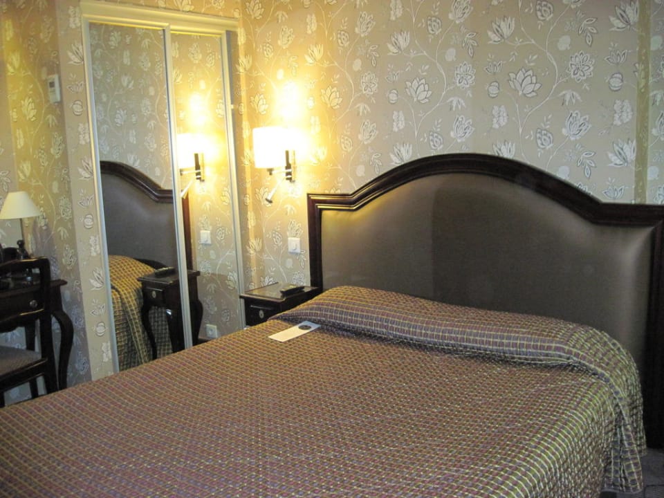 Zimmeransicht Hotel Royal Saint Germain