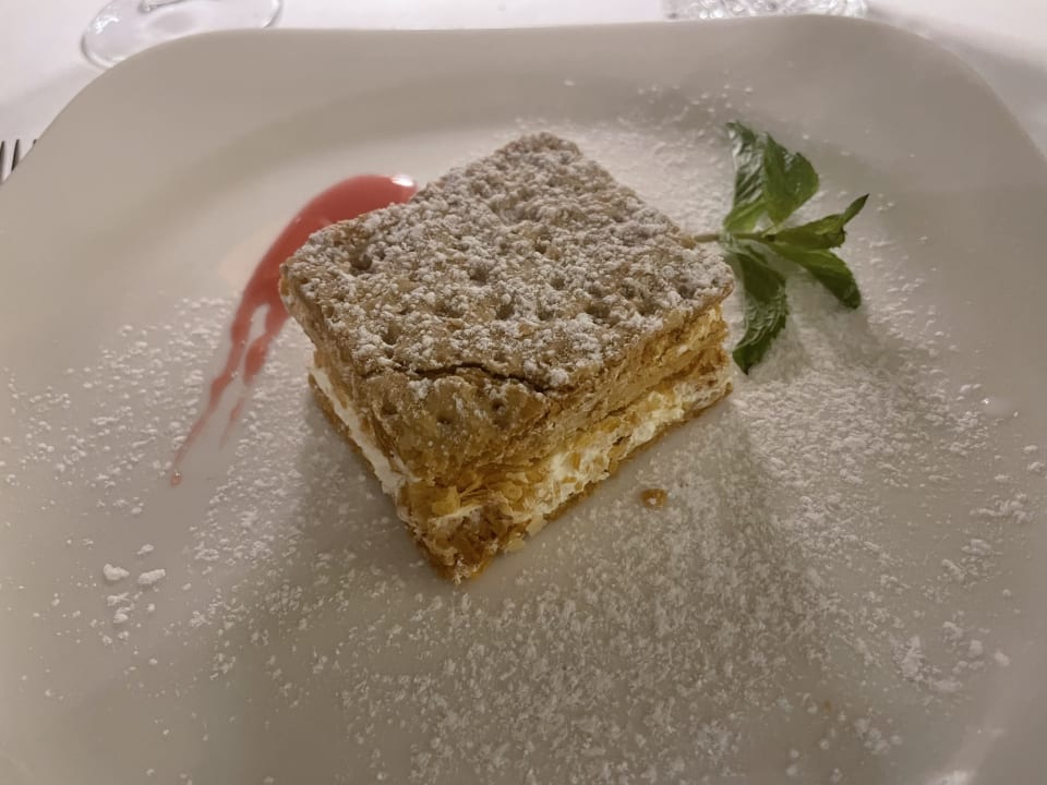 Gastro Premier Le Reve Hotel & Spa