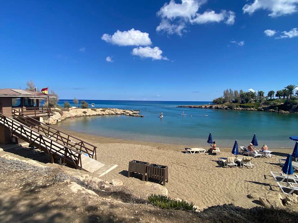 Außenansicht Crystal Springs Beach Hotel