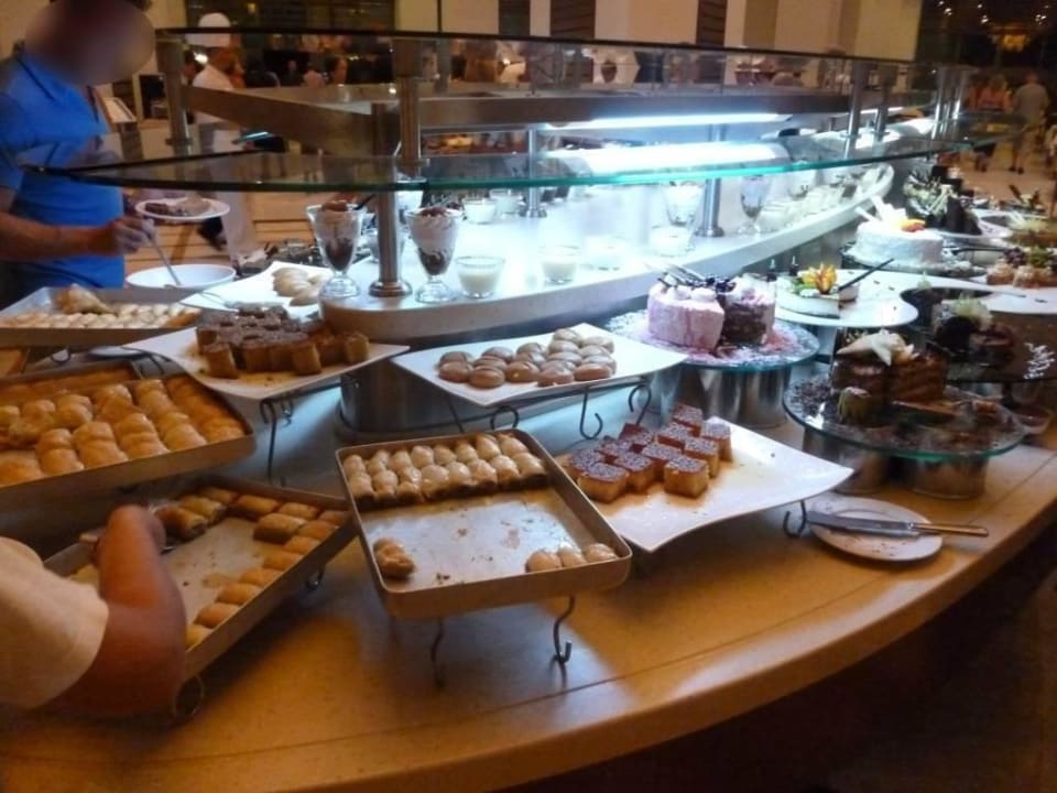 Das Nachspeisenbüffet Arum Barut Collection