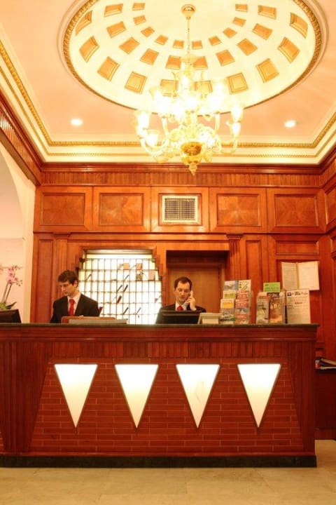 Ricevimento Hotel Augusta Lucilla Palace