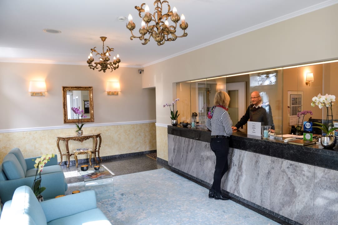 Lobby Hotel Millennium