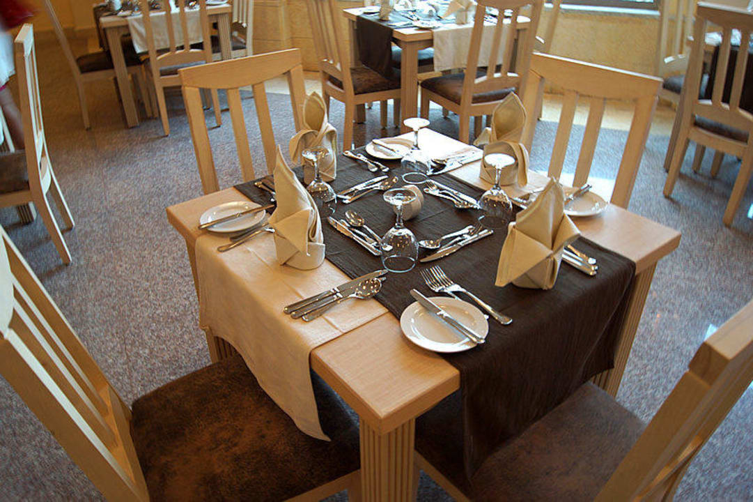 Main restaurant Shoni Bay