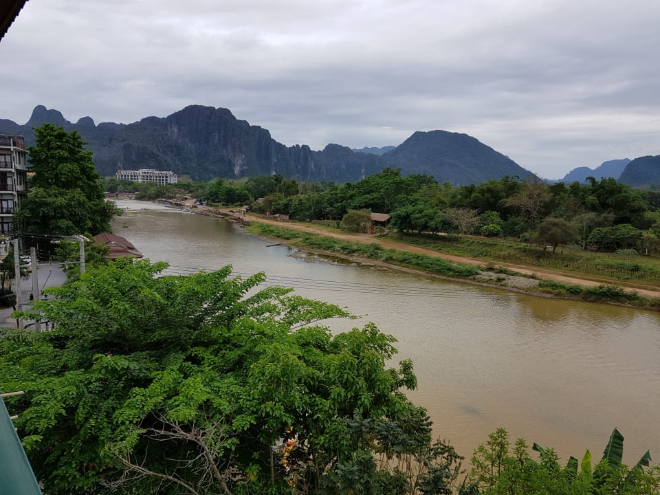 Vom Balkon  Hotel Vansana Vangvieng
