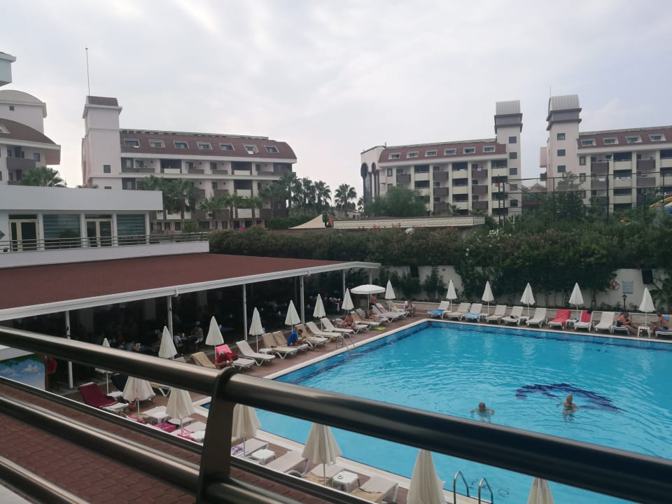 Pool Side Aquamarin Resort & Spa