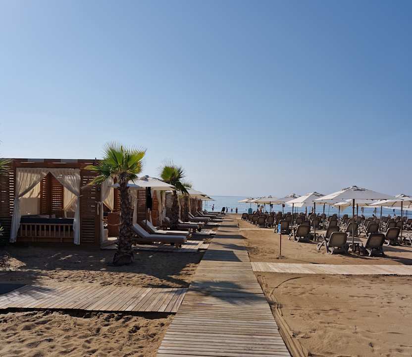 Strand Jacaranda Luxury Resort