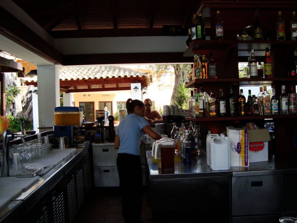 River bar Sentido Apollo Palace
