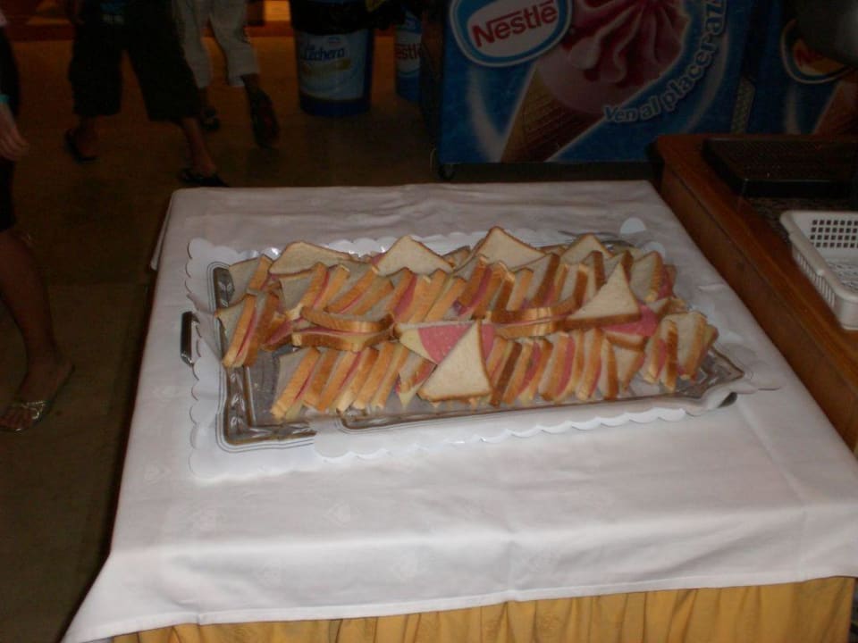 Snack AI von 23:00 - 24:00 Uhr für ca. 350 Gäste Protur Palmeras Playa Aparthotel