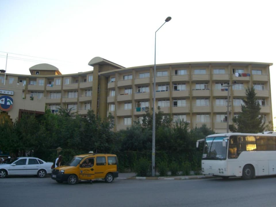 Aussenansicht von Straße Side Alegria Hotel & Spa - Adults only +16