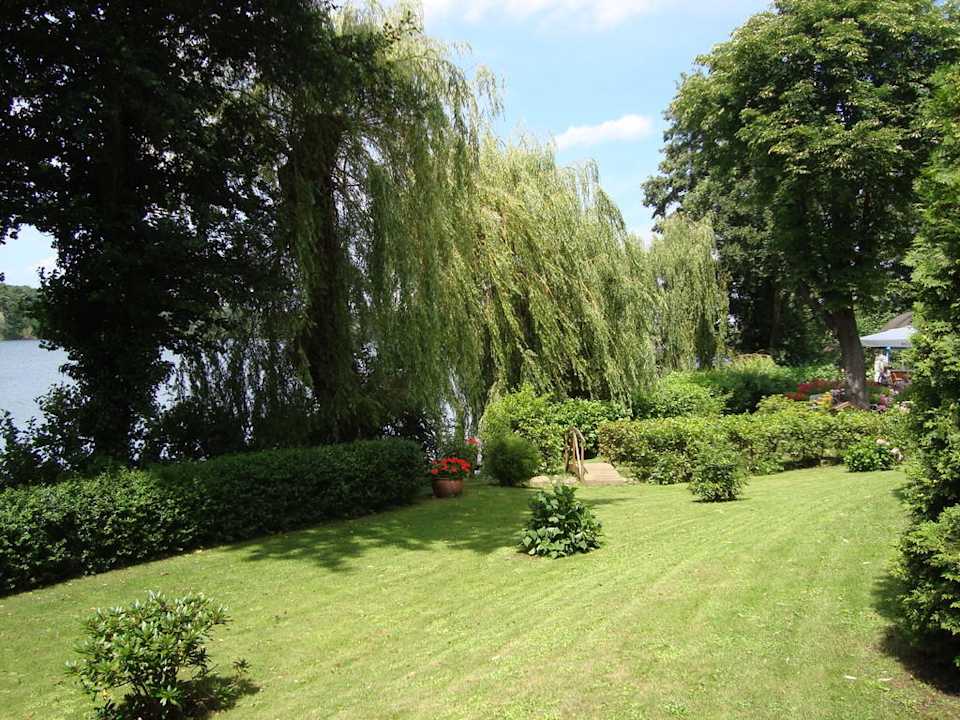 Blick Richtung Badesteg Hotel Seegasthof im Volkshaus
