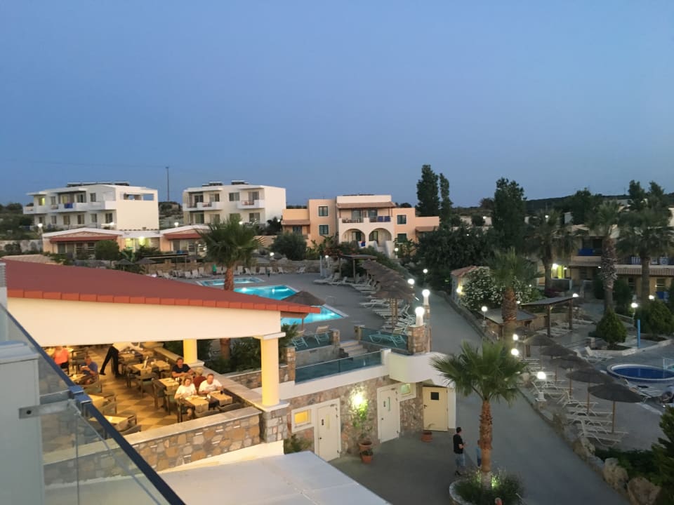 Außenansicht Hotel Kouros Palace