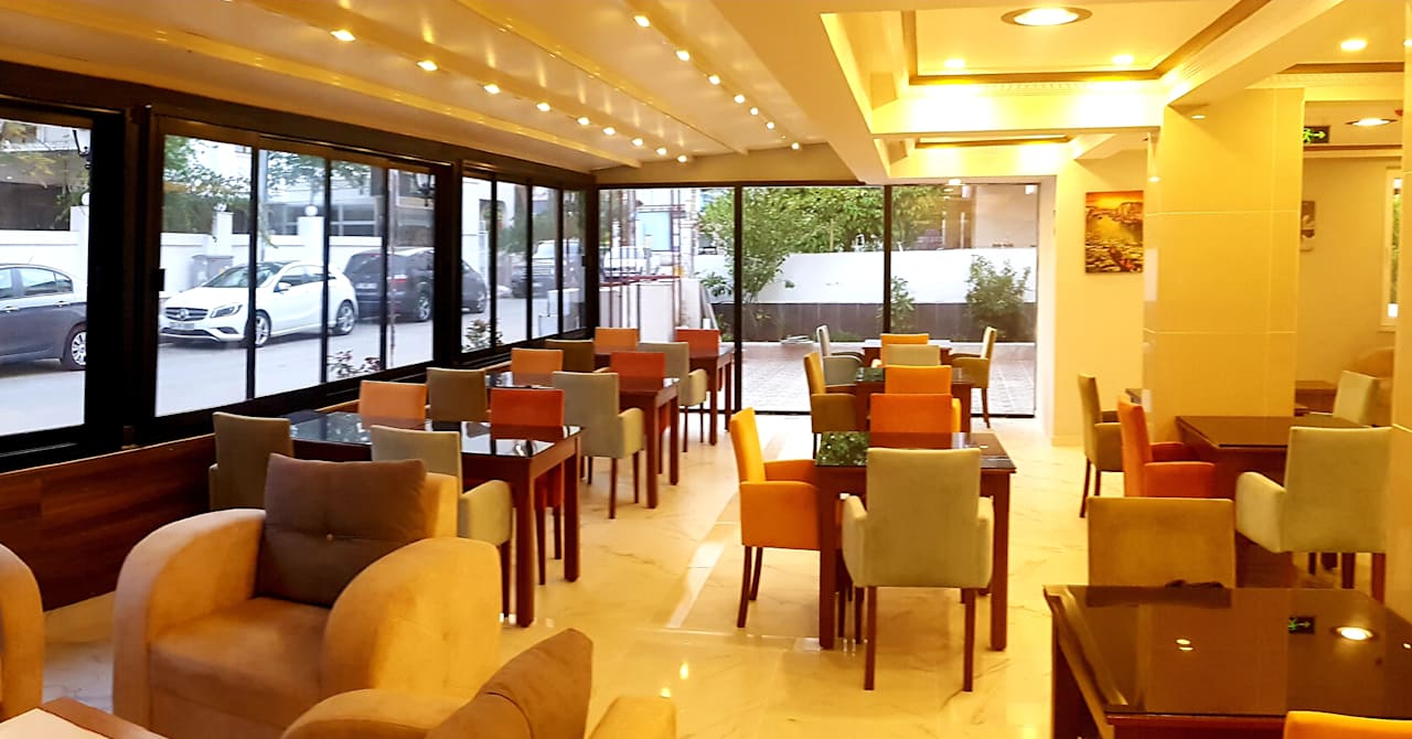 Lobby Lavin Garden Hotel