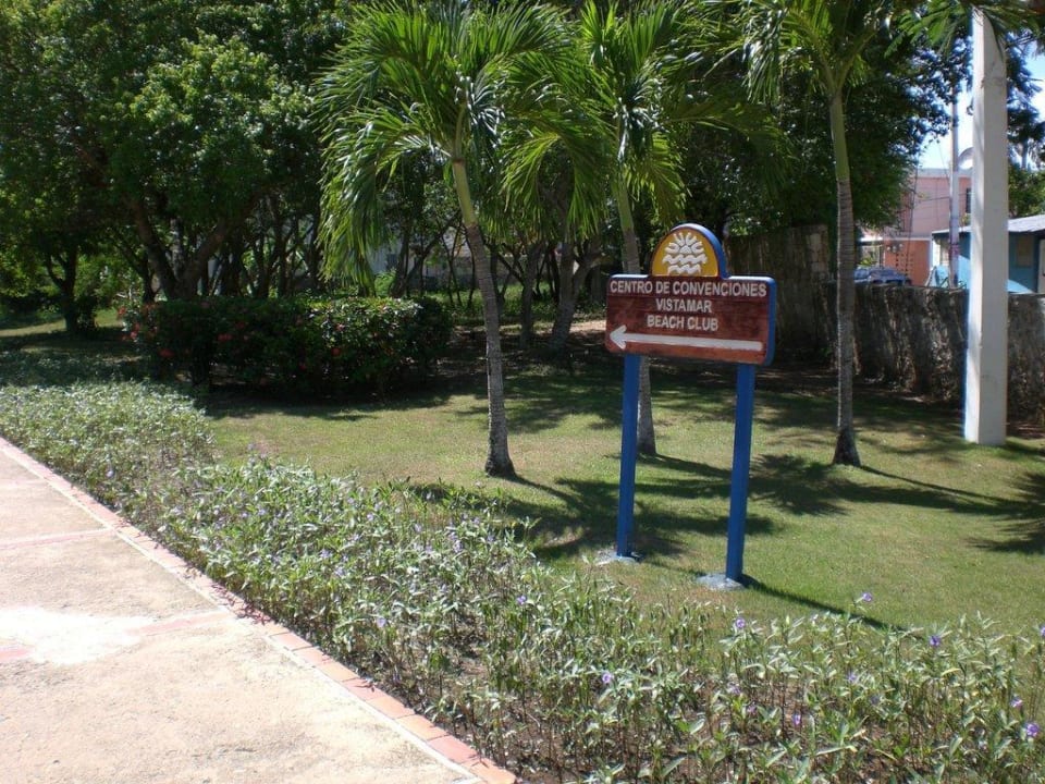 Auf dem Weg zum Strand BelleVue Dominican Bay