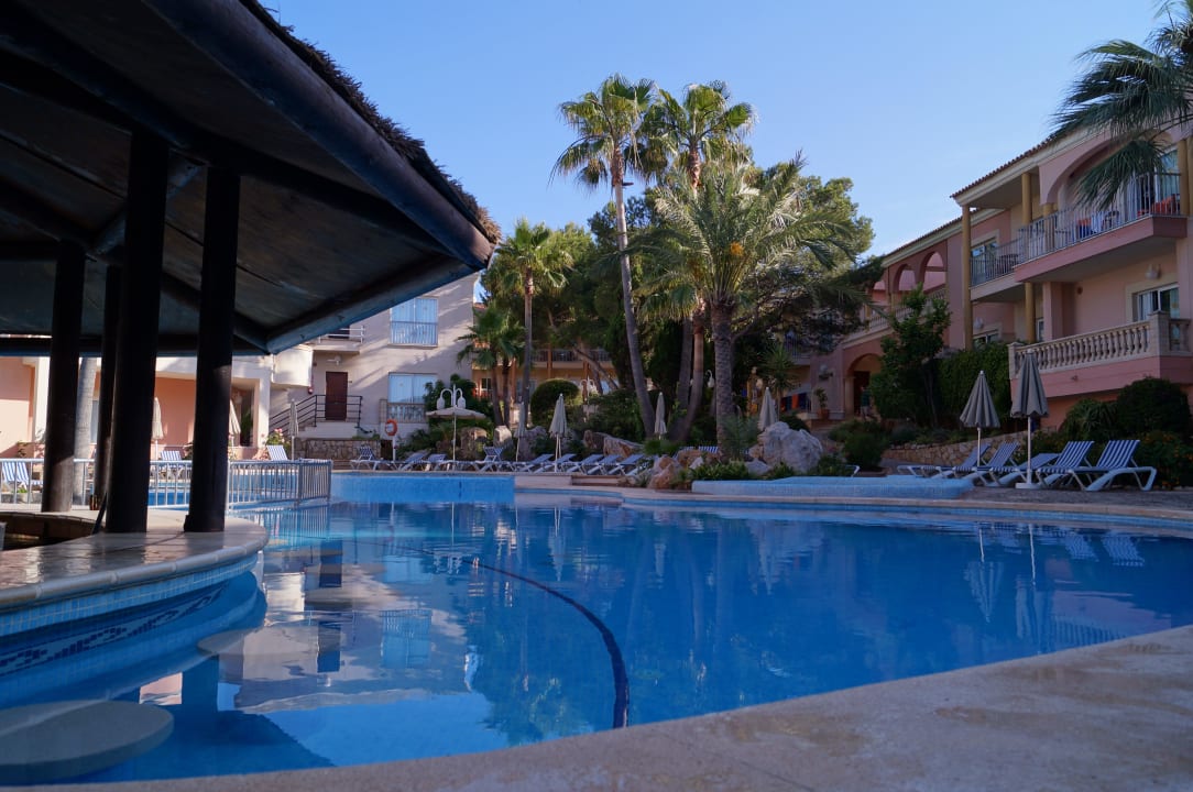 Poolbereich am späten Abend R2 Lago Playa Park