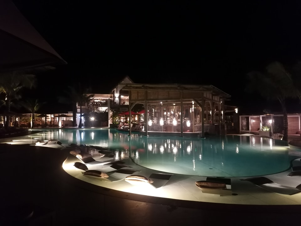 Pool Sunrise Attitude - Adults Only