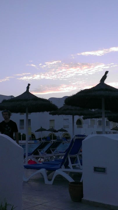 Die Poolbar um 17:30h Calimera Yati Beach