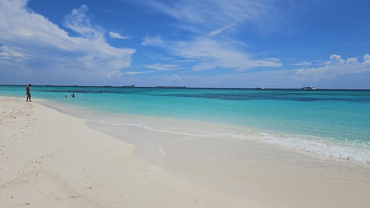 Strand Kuredu Island Resort & Spa