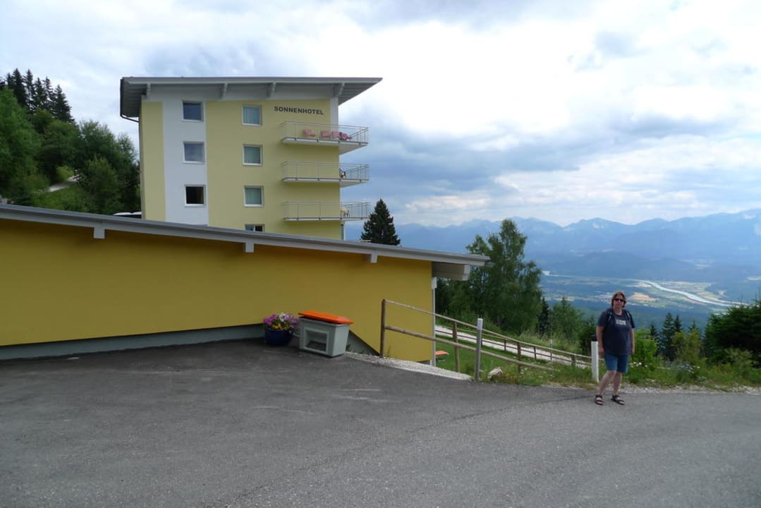 Hotel von außen Sonnenhotel Zaubek