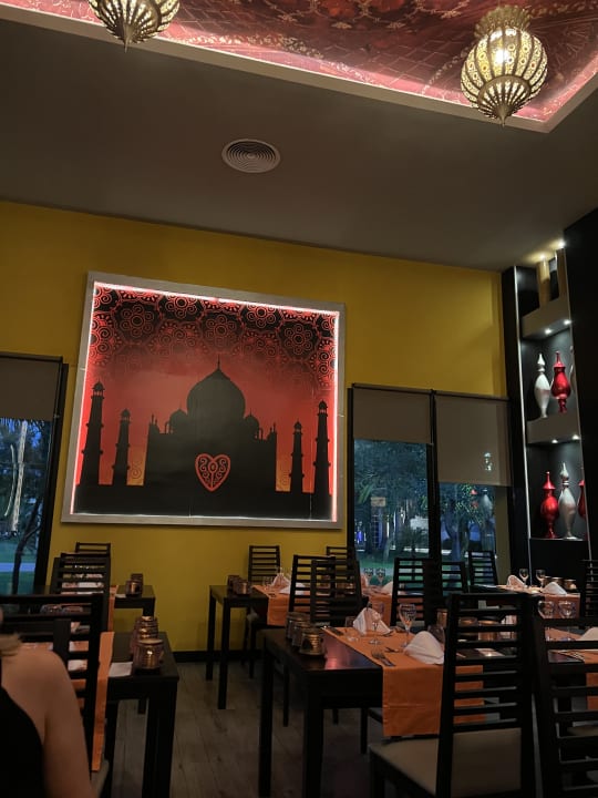 Gastro Hotel Riu Republica - Adults only