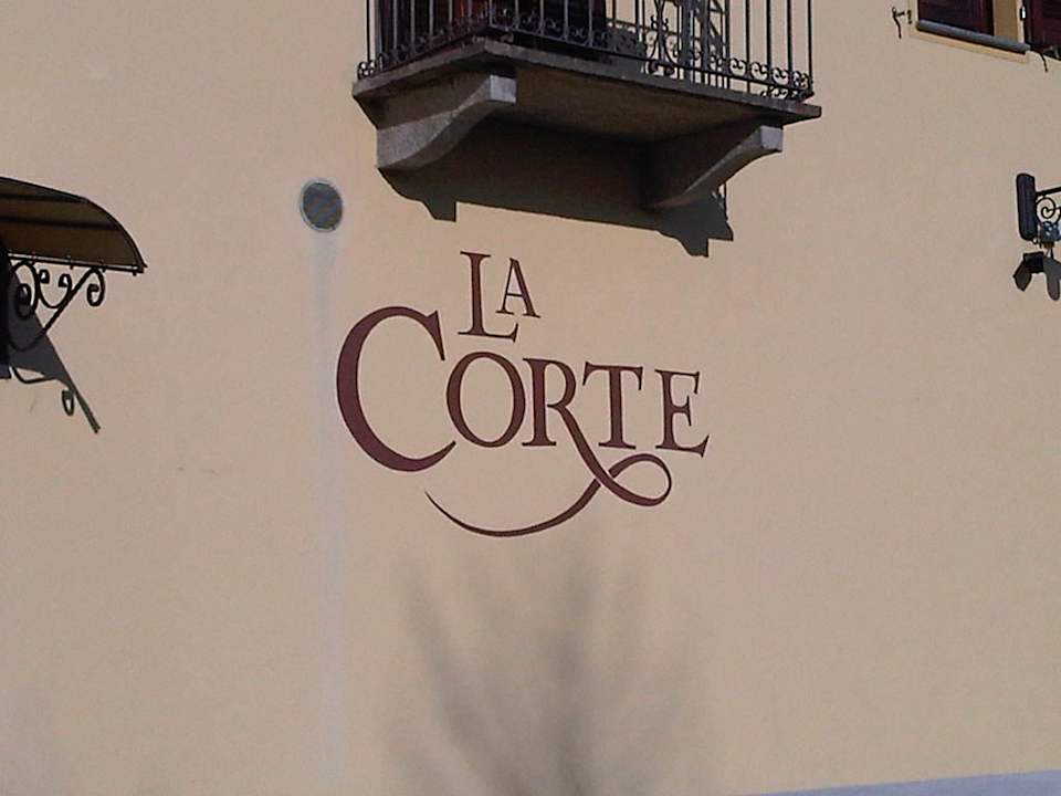 Schriftzug Agriturismo La Corte