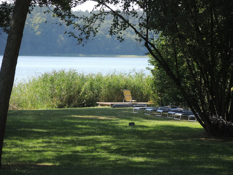 "Strand"-Bereich Inselhotel Brückentinsee