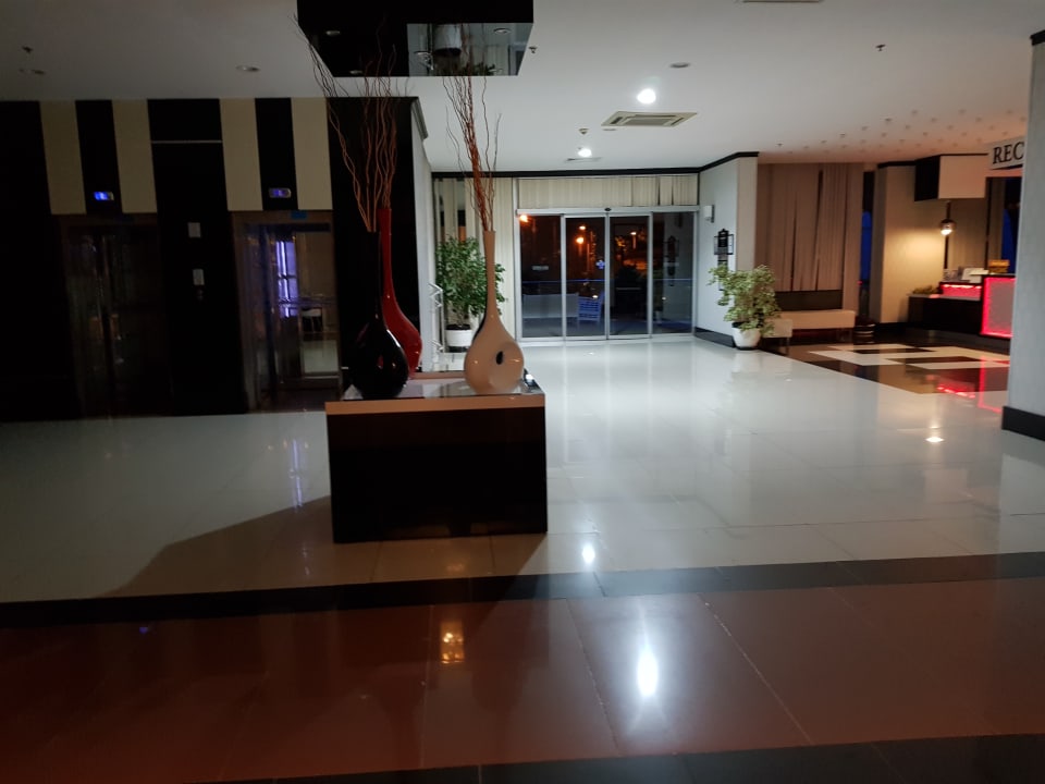 Lobby Hotel Sidekum