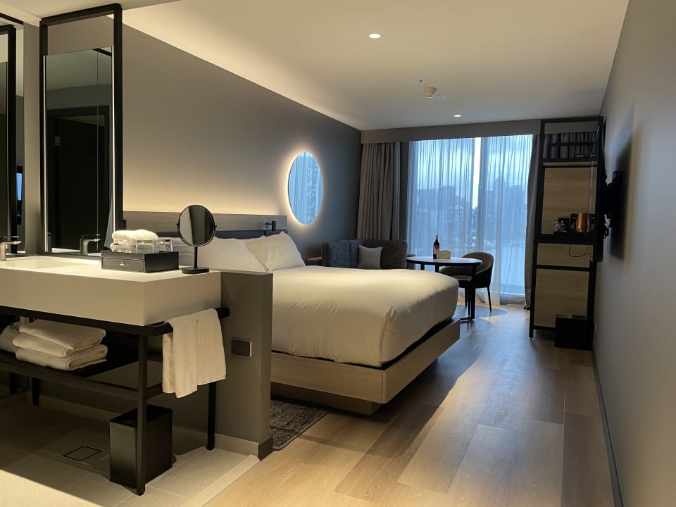 Zimmer AC Hotel by Marriott Melbourne Southbank