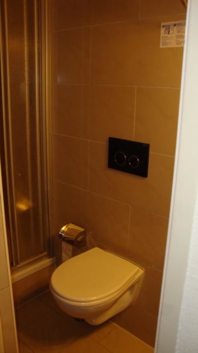 Minibad, nichts für Grosse oder Kräftige Hotel Atlas Sport