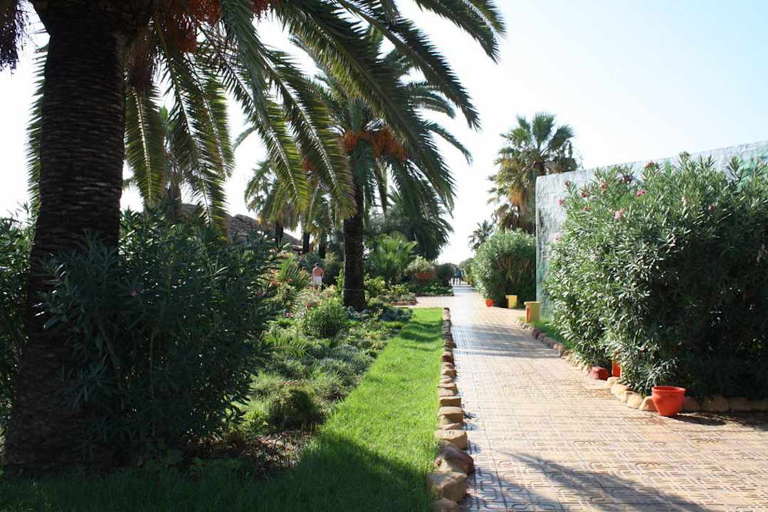 Weg zum Strand Hawai Beach Club