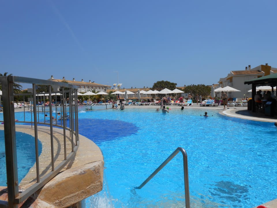 Pool blau punta reina